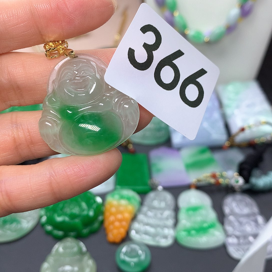 翡翠颈饰未镶嵌我