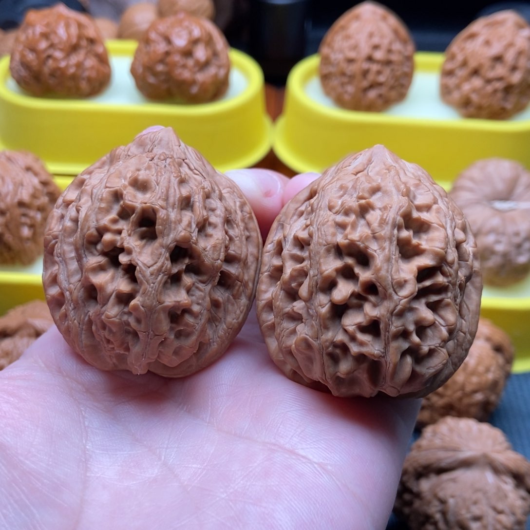 文玩核桃把件全品大沽石