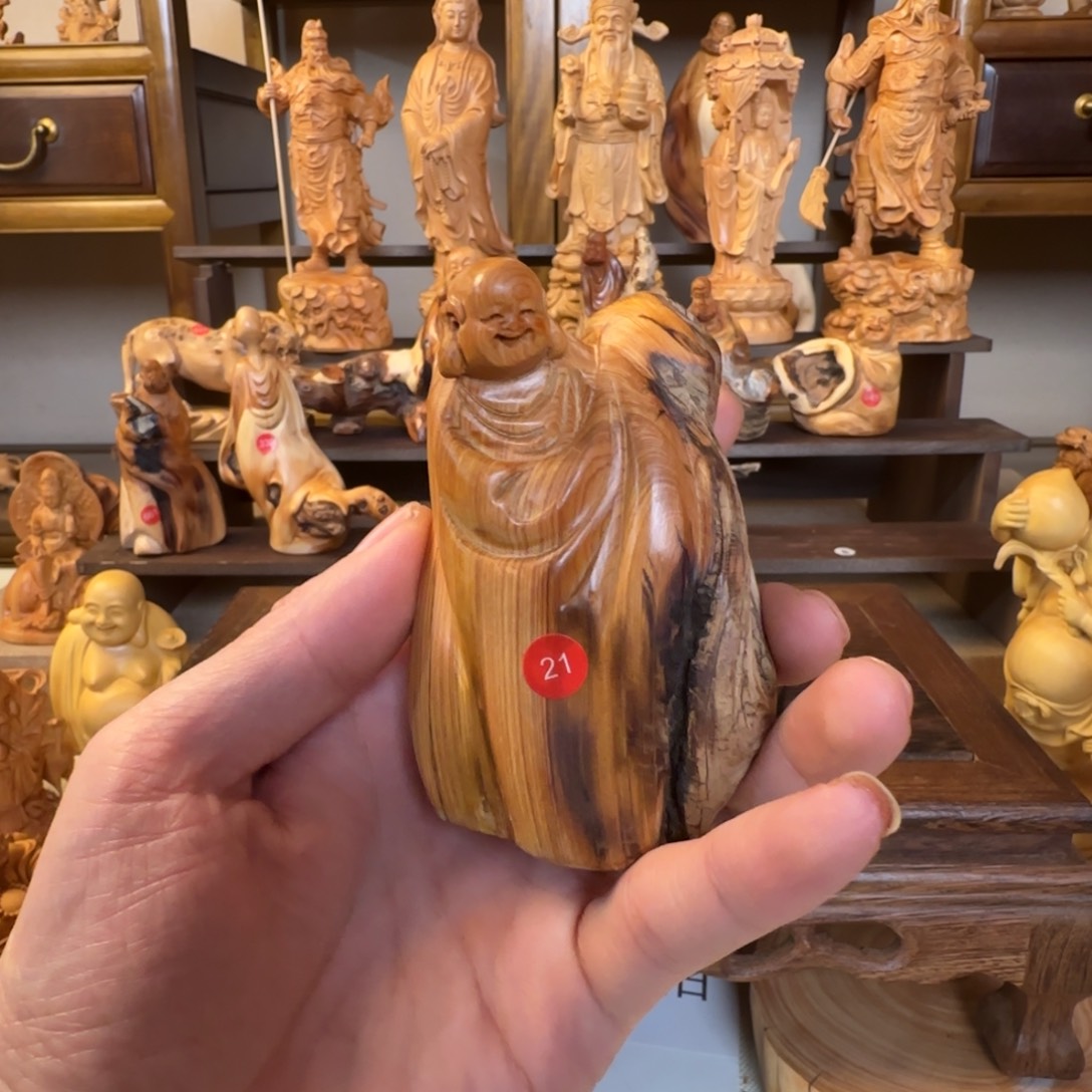崖柏小木匠艺雕一物一拍