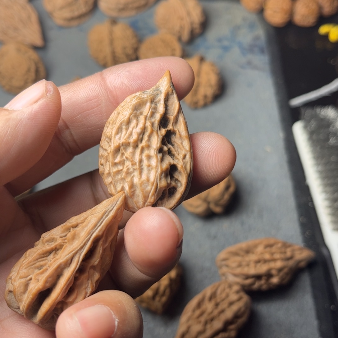 右***森吊坠文玩核桃异形