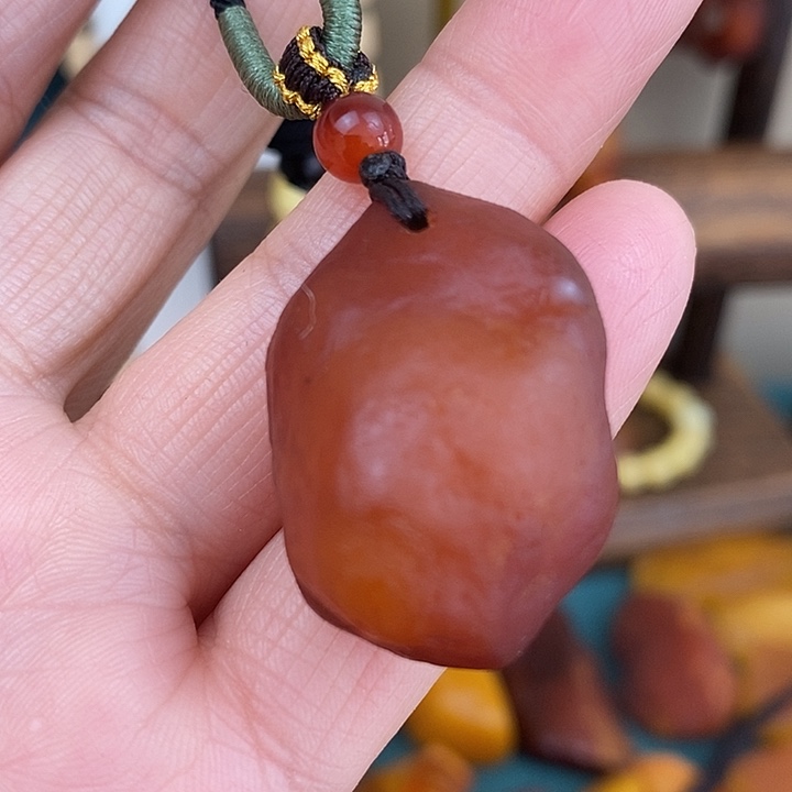 蜜蜡未镶嵌颈饰吊坠