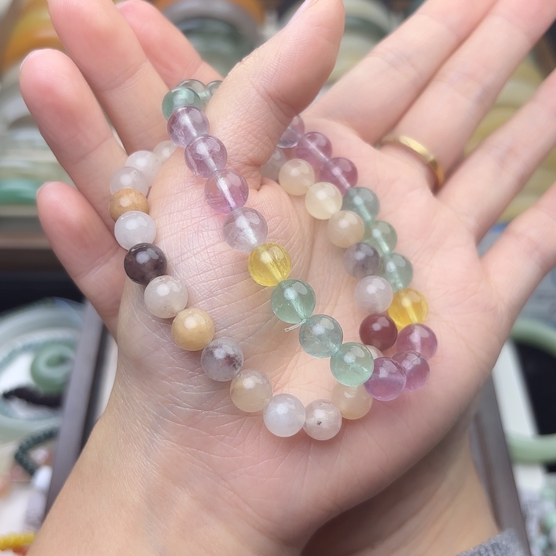 如***.石英质玉未镶嵌手链