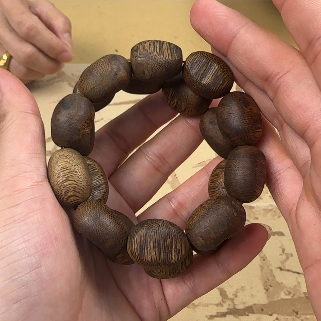 沉香手串绿棋陆河瘤疤多样性发货1条15克