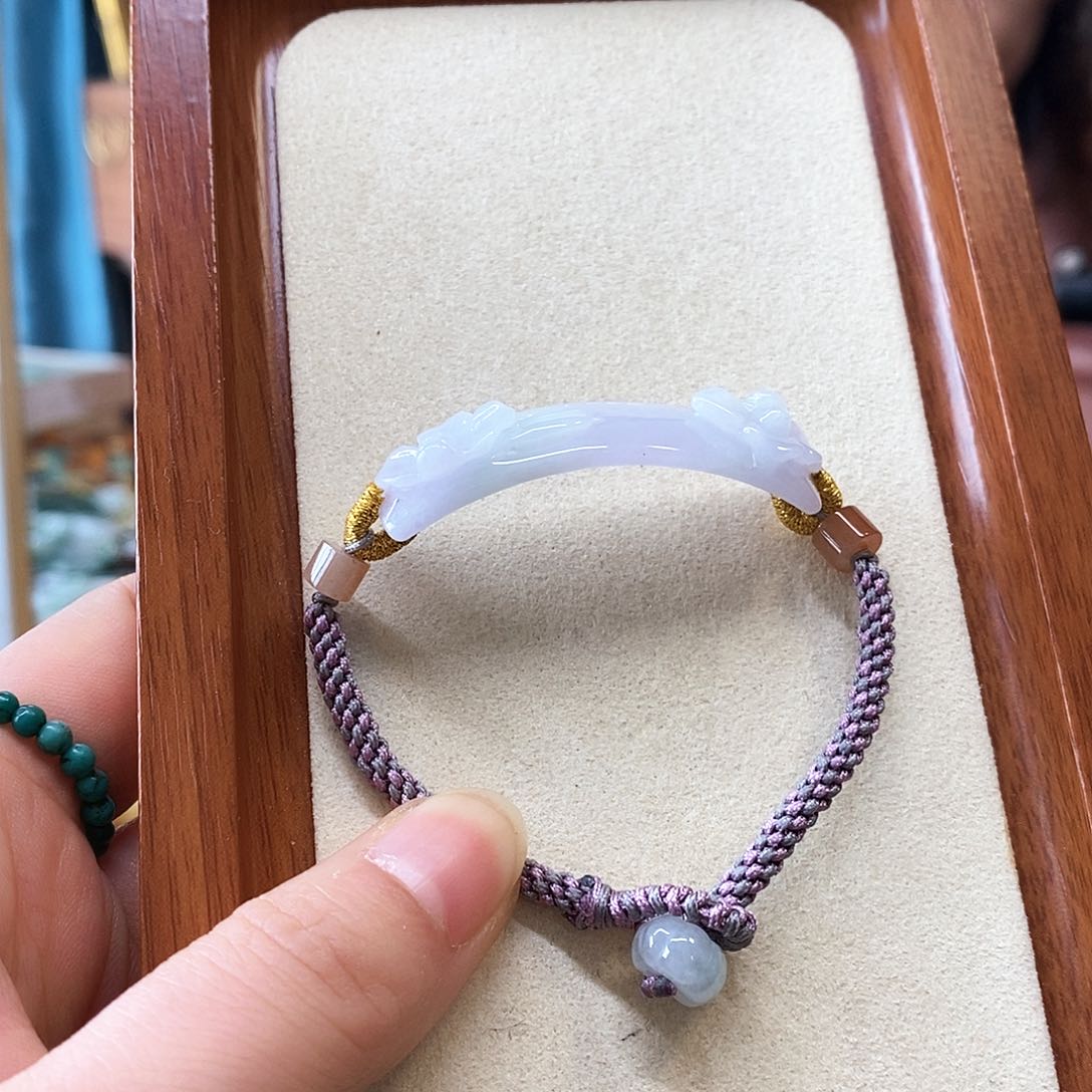 翡翠挂件未镶嵌翡翠手牌