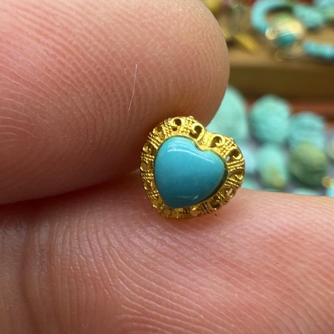 绿松石颈饰18K金镶嵌