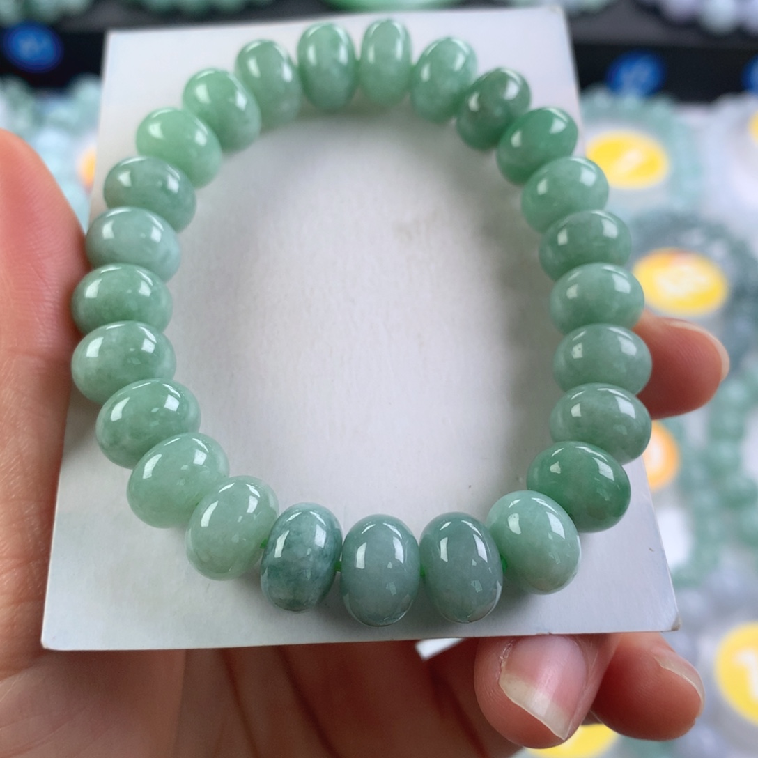 翡翠未镶嵌手链卡10.7