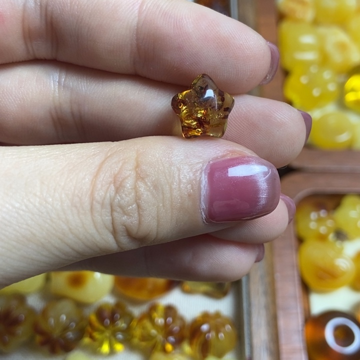 吊坠橄榄核花珀星星