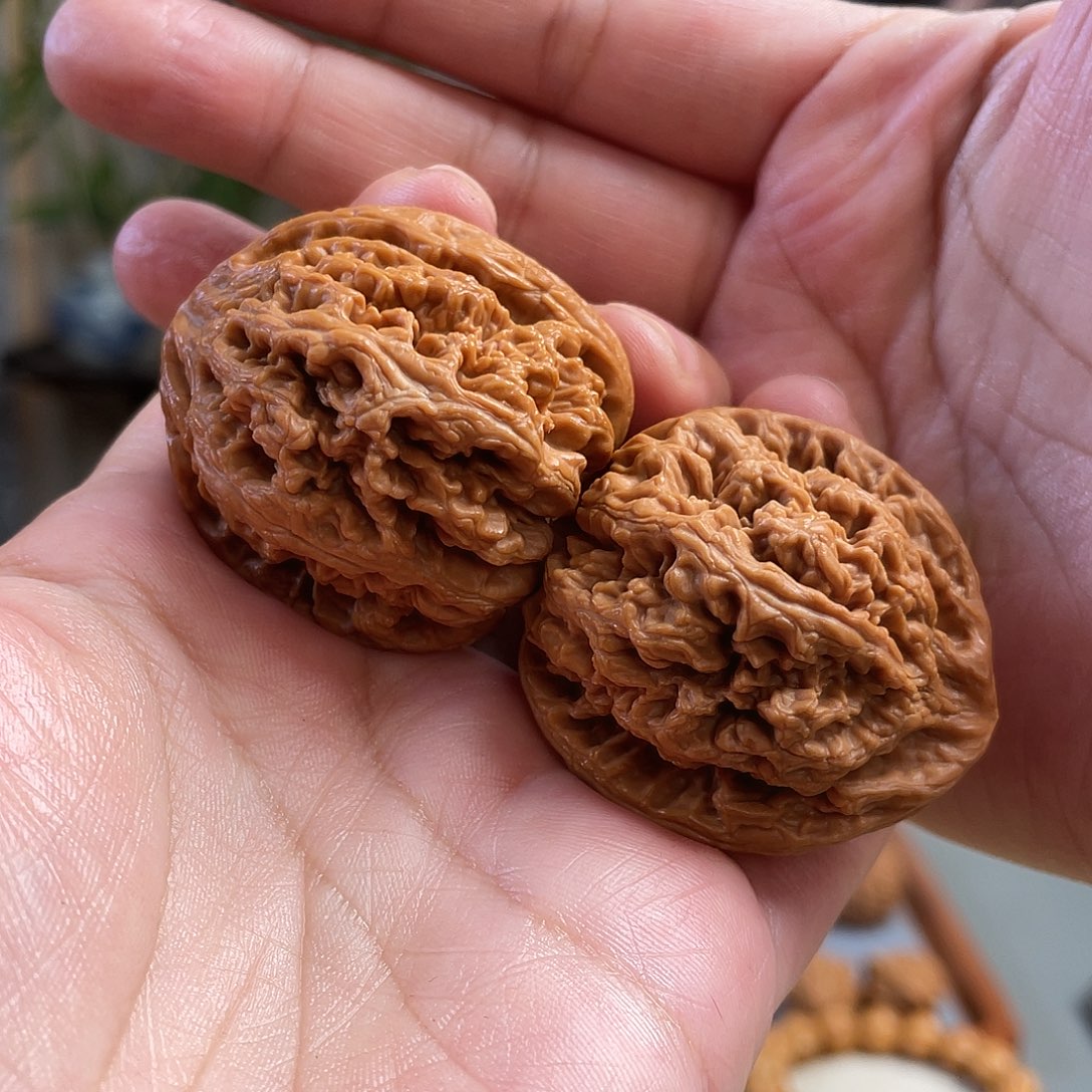 桃核把件41×42尺原桩平谷大粗筋（微蹭尖）CN01157