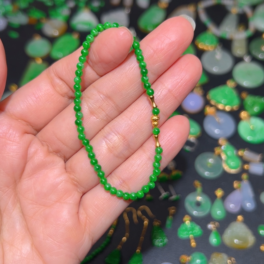 翡翠18K金镶嵌颈饰小米珠