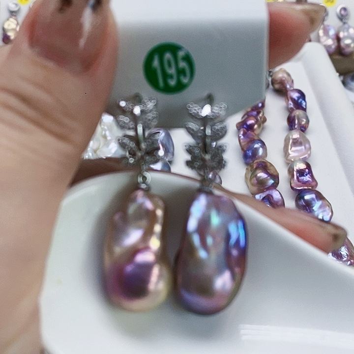 银S925镶嵌耳饰淡水珍珠