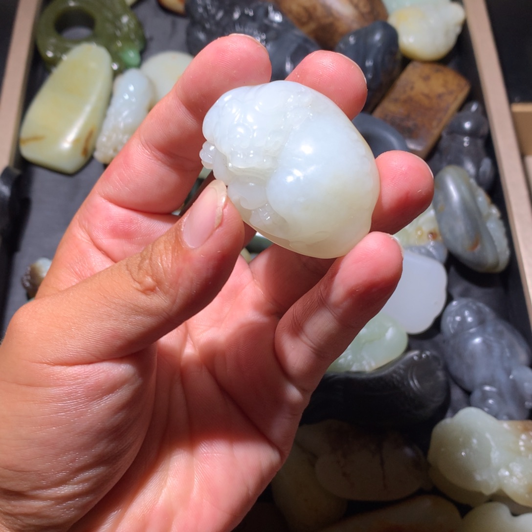 和田玉（糖玉）未镶嵌挂件