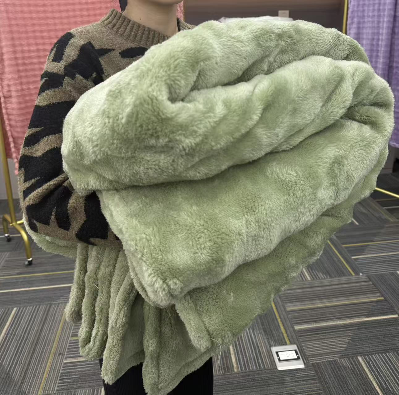 双人加厚加大兔毛绒毯盖毯午休毯家用Ins风柔软双层