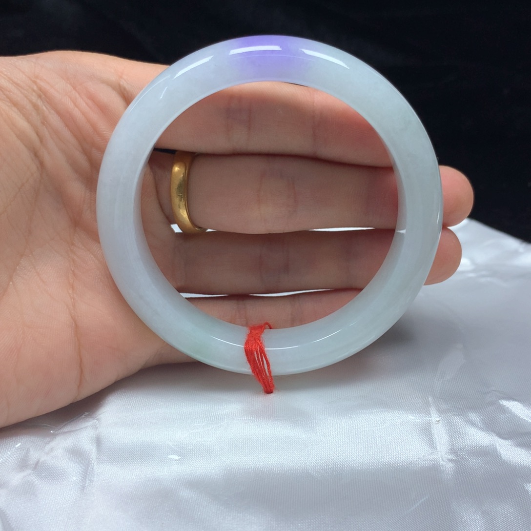 翡翠未镶嵌手镯（圆镯）56.3