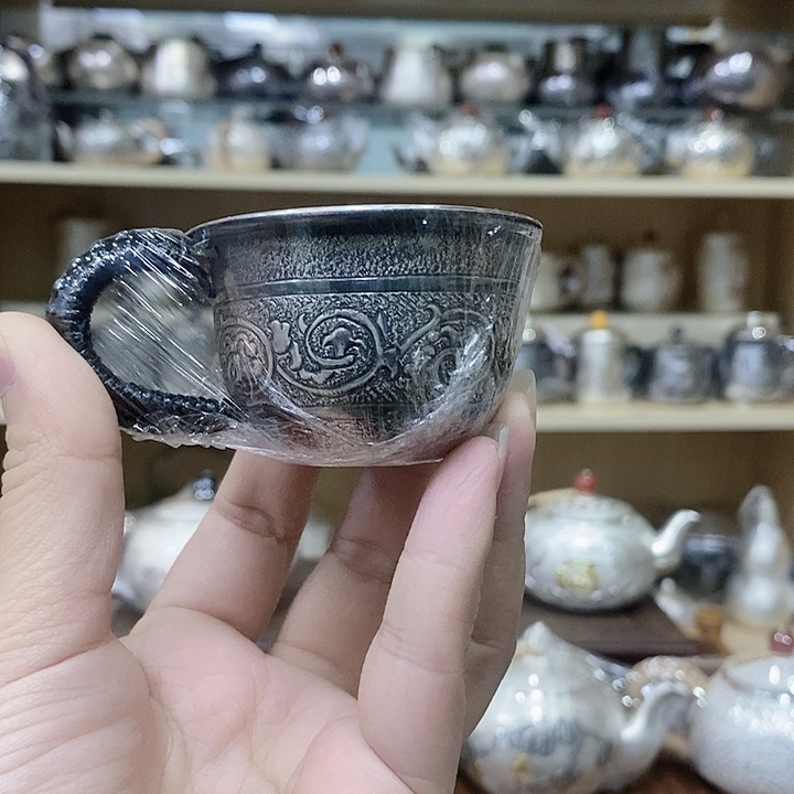 茶盏唐草花主人杯