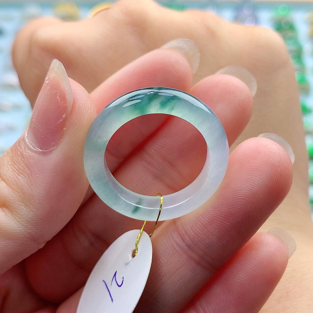 翡翠戒指未镶嵌杰*?21号