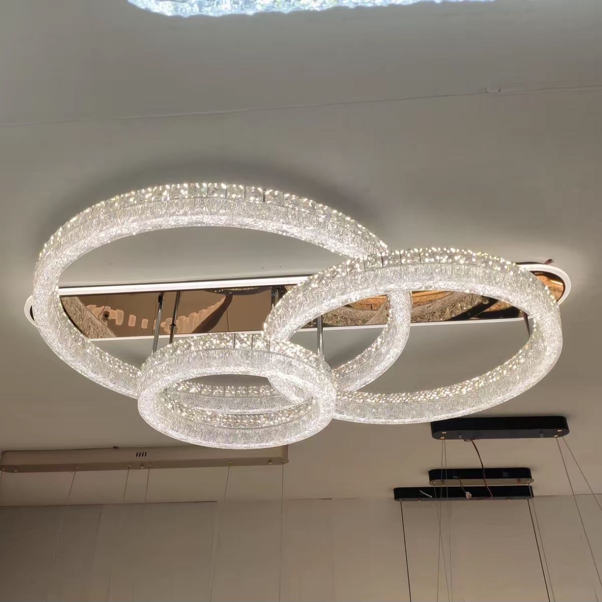 尚仕华新款简约高级钻戒轻奢大气水晶客厅吊灯餐厅