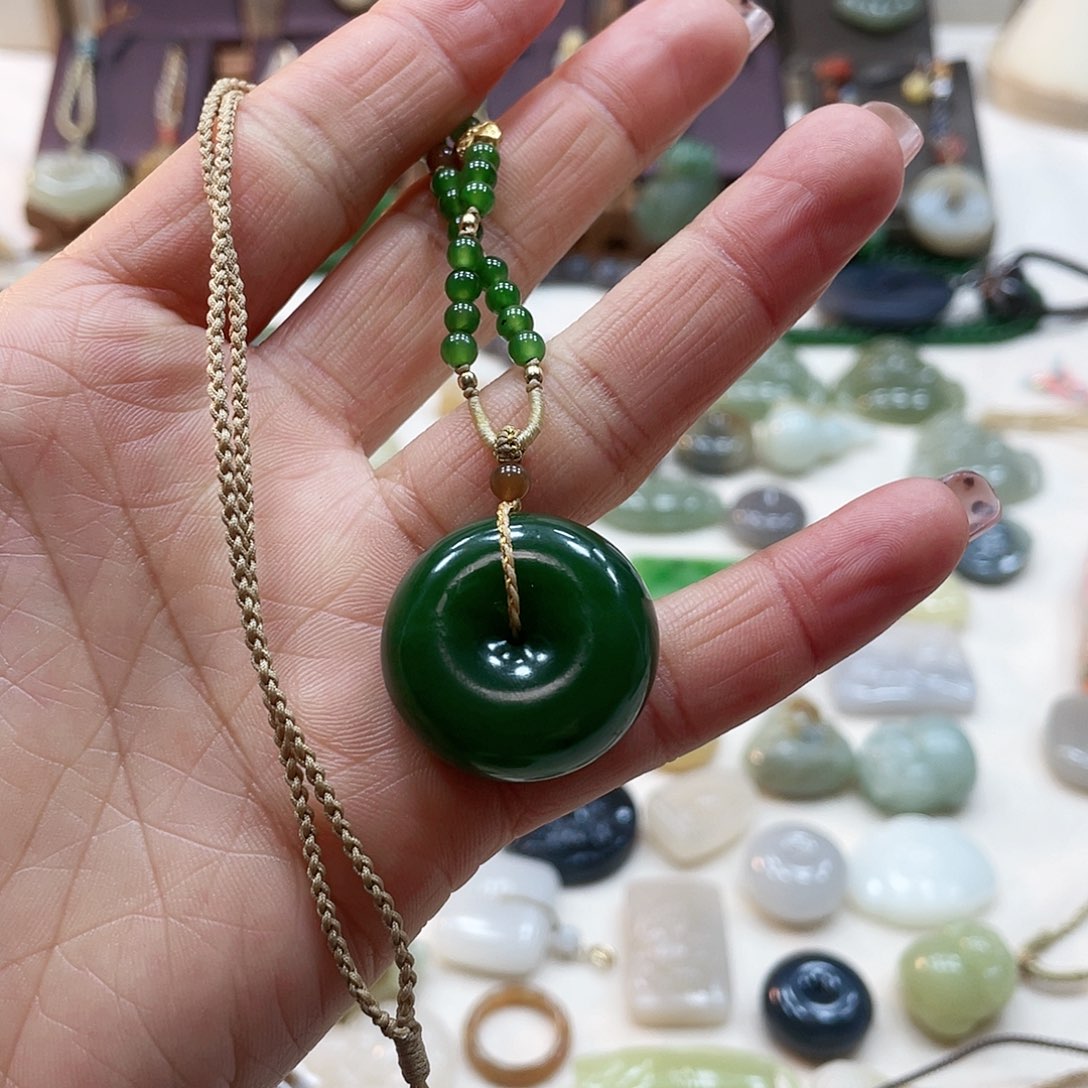 和田玉颈饰未镶嵌如*