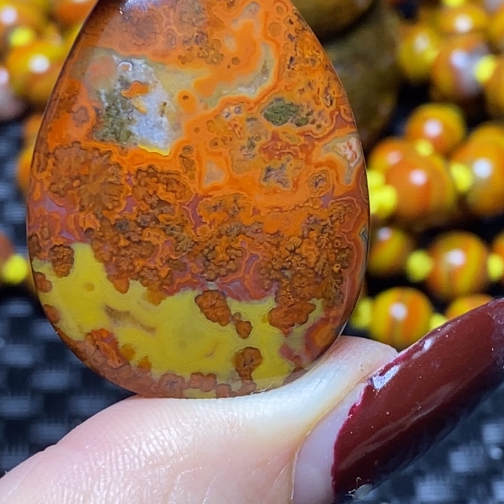 玛瑙/玉髓颈饰未镶嵌