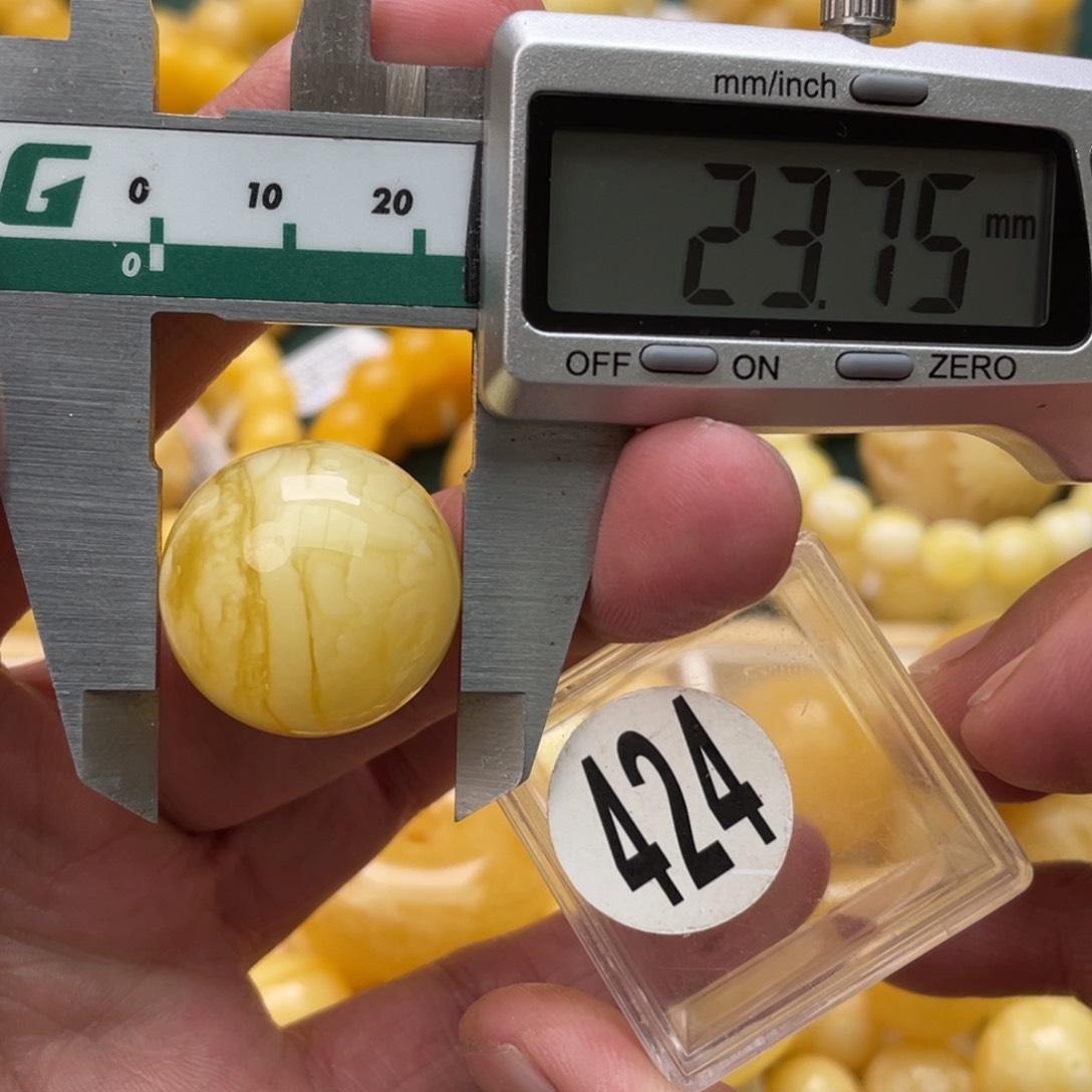 蜜蜡珠宝奇石未镶嵌