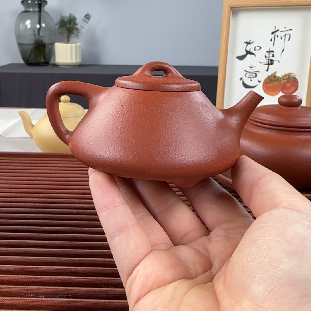 紫砂茶壶子*字微瑕子冶
