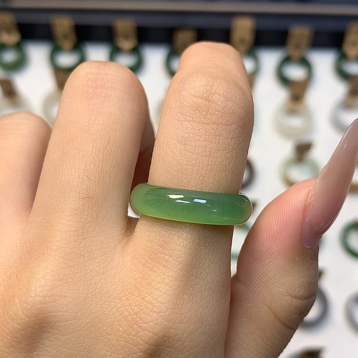 和田玉未镶嵌戒指