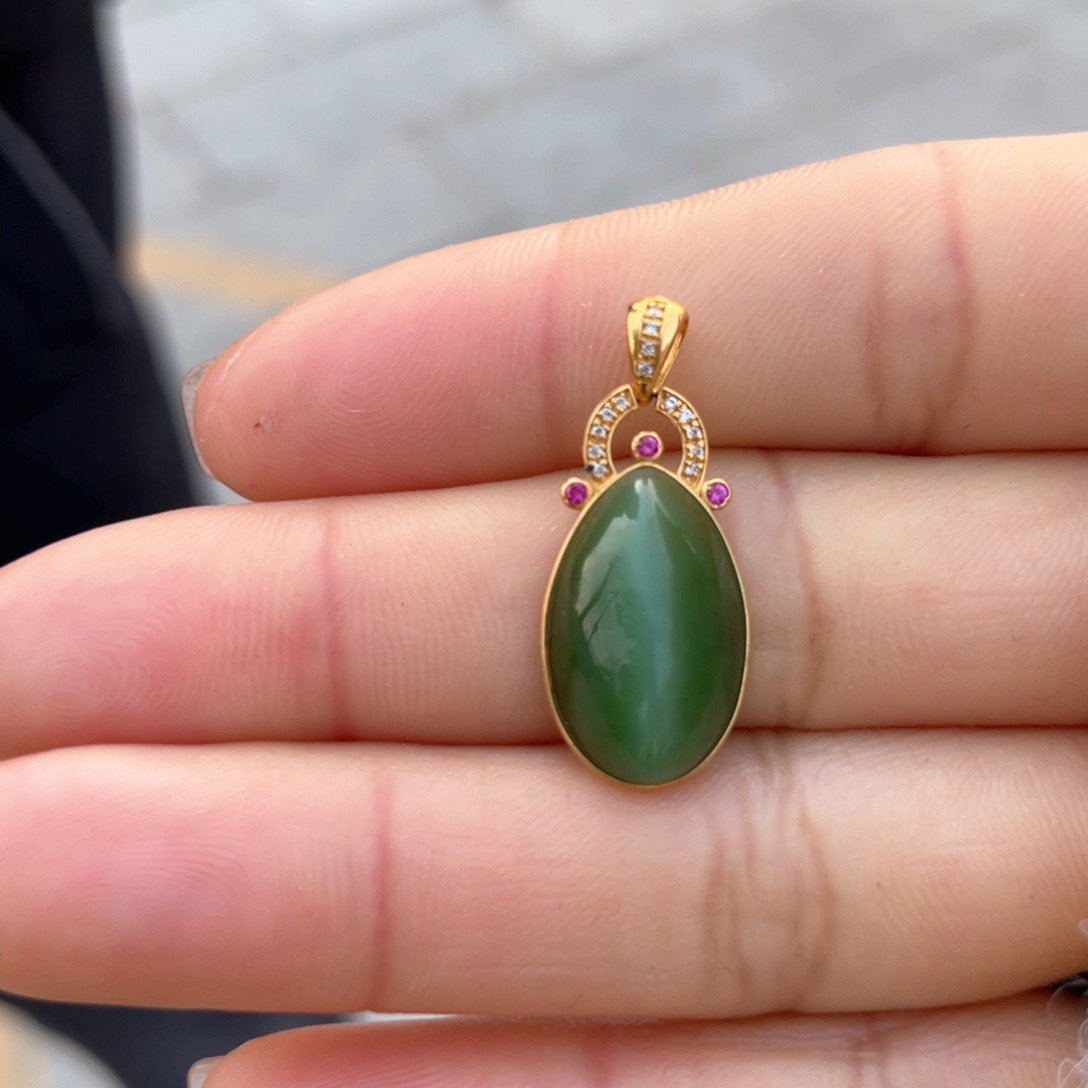 和田玉颈饰18K金镶嵌