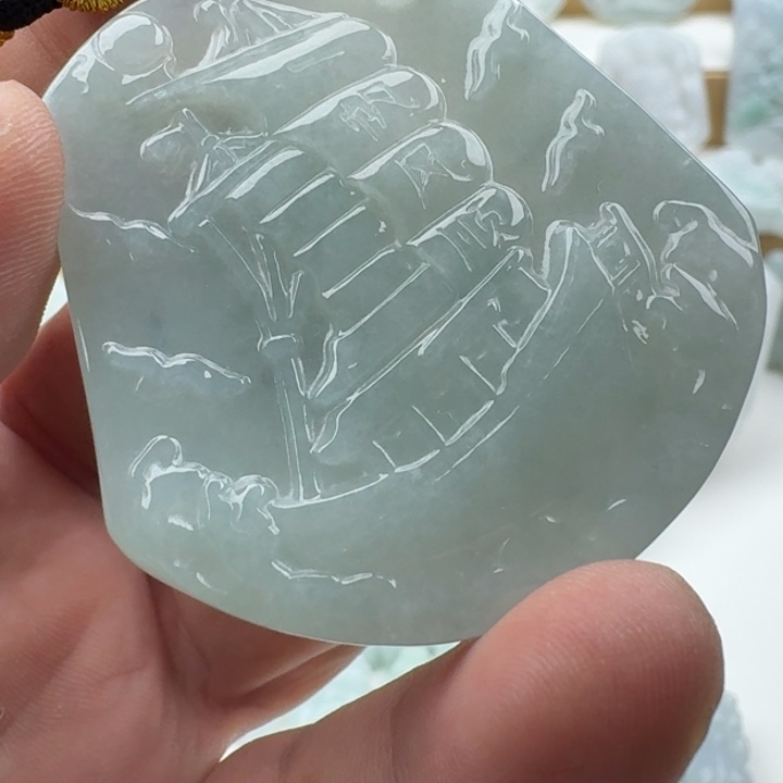 翡翠未镶嵌颈饰天然缅甸A货翡翠