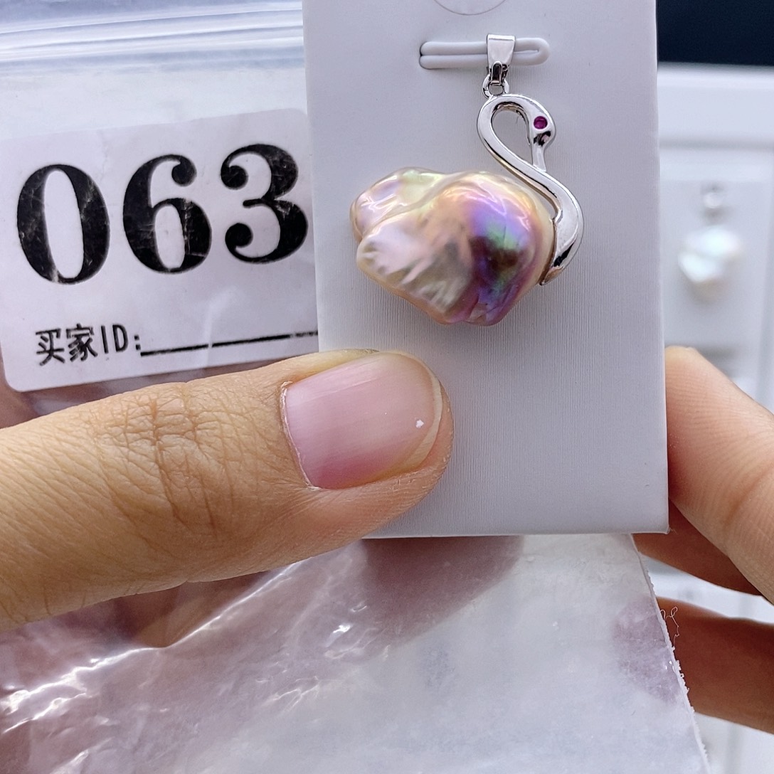 淡水珍珠钛钢颈饰