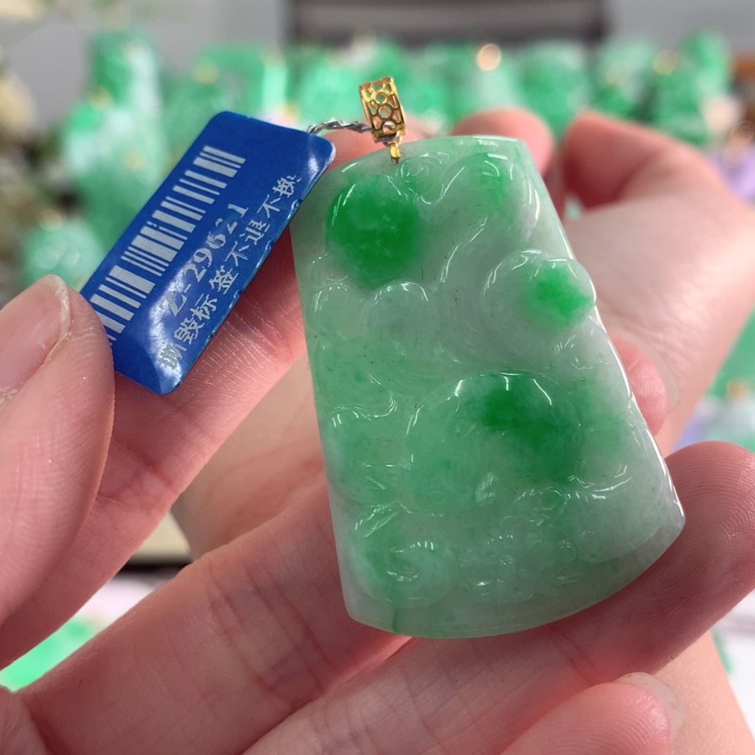 翡翠吊坠(不含链)18K金镶嵌