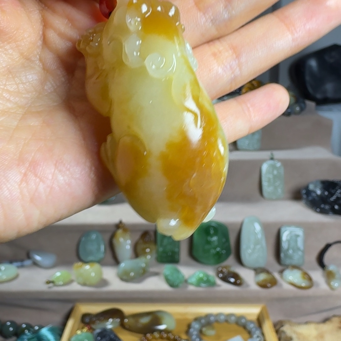 和田玉（糖玉）颈饰未镶嵌