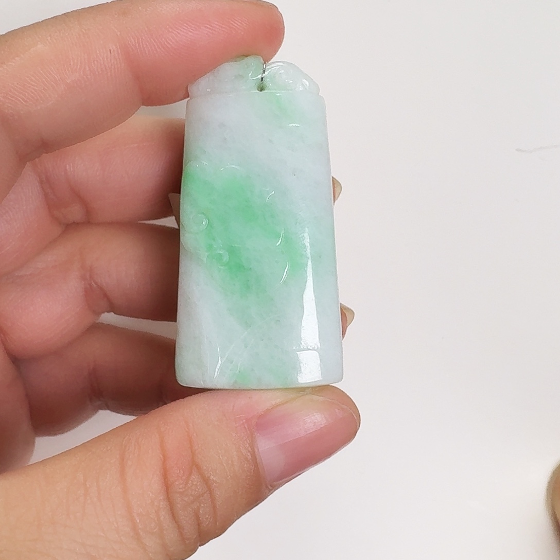 翡翠颈饰未镶嵌竹节