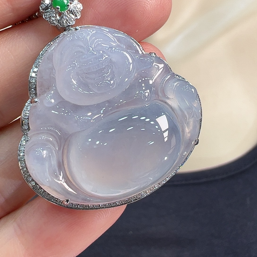 翡翠18K金镶嵌颈饰吊坠