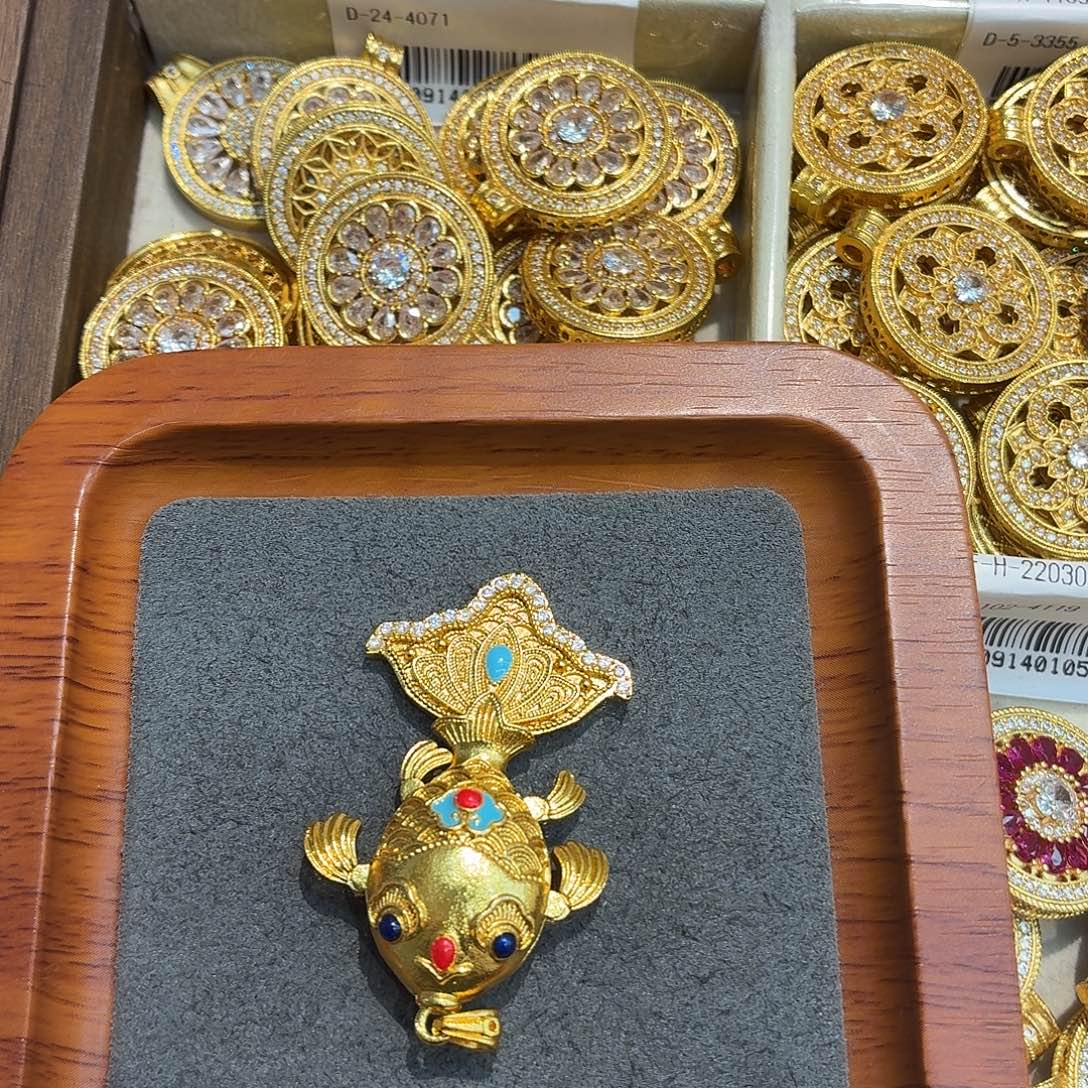 铜合金8526强保色发 1 个壹笔壹吊坠