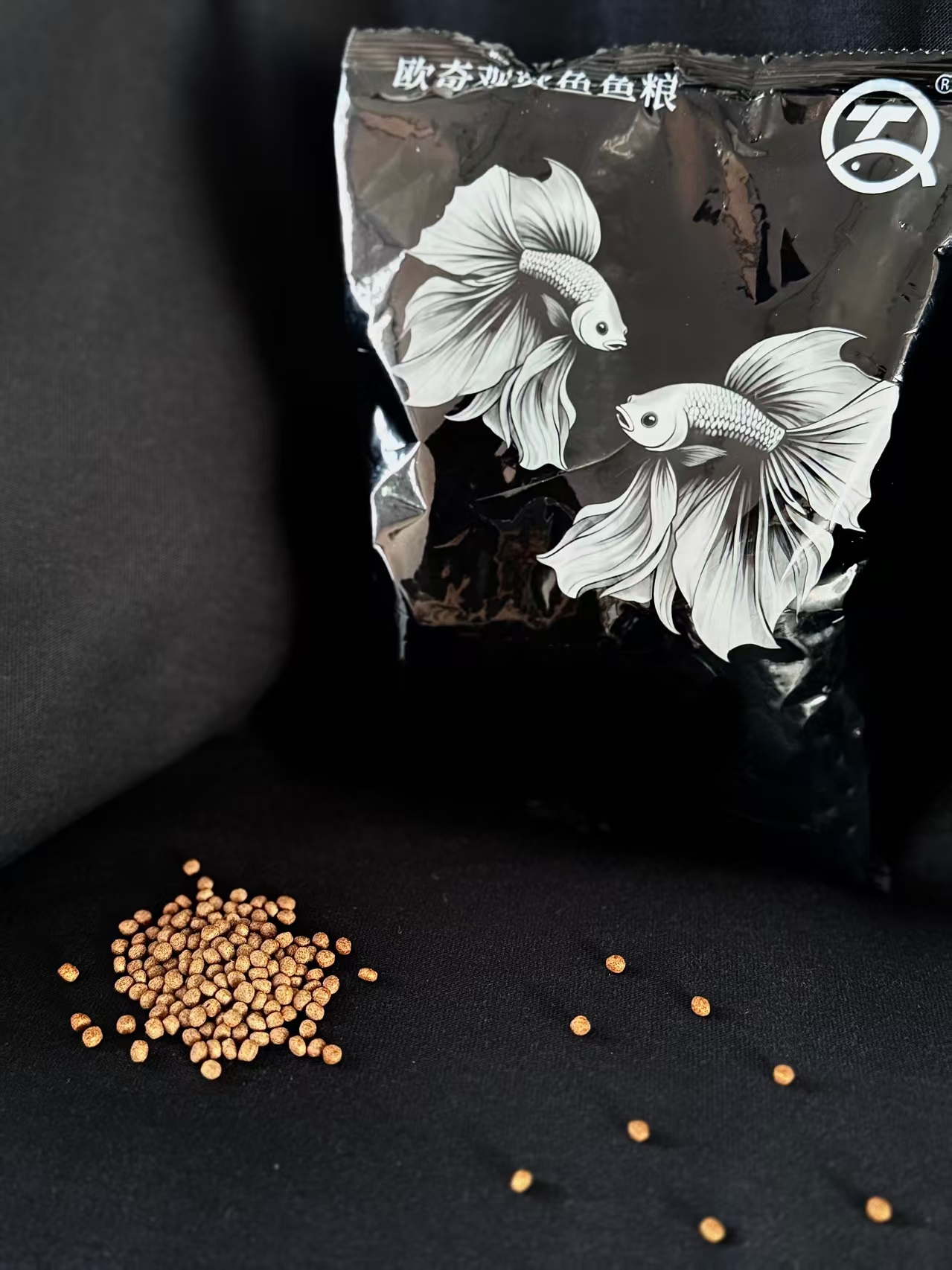 高蛋白鱼饲料蝴蝶鱼粮蝴蝶鲤增白增体上浮通用观赏颗粒