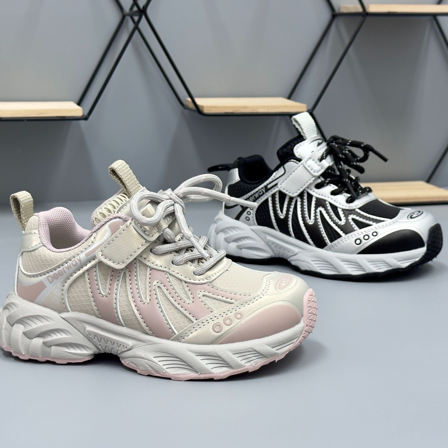 德尔惠66116新款皮面运动鞋