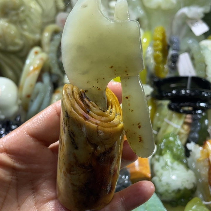 岫玉未镶嵌摆件摆件