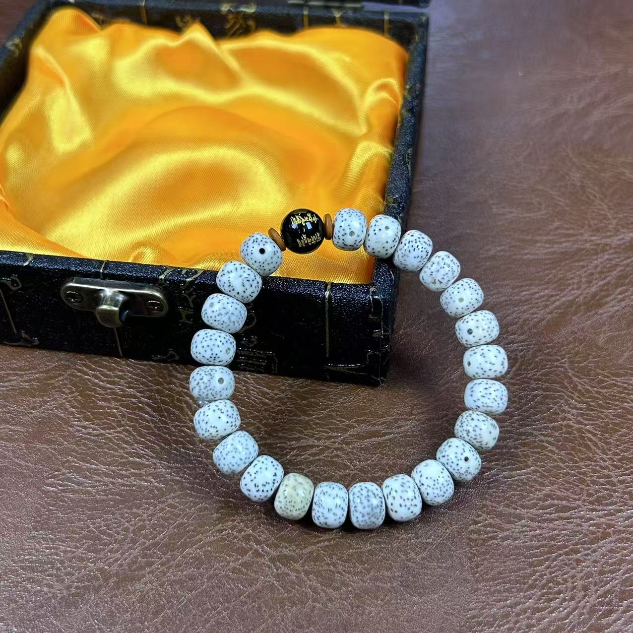 星月菩提-精品手串（无礼盒）AD181