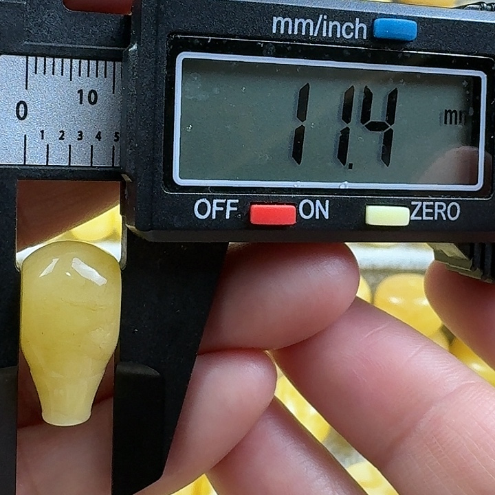 蜜蜡未镶嵌裸石12杂