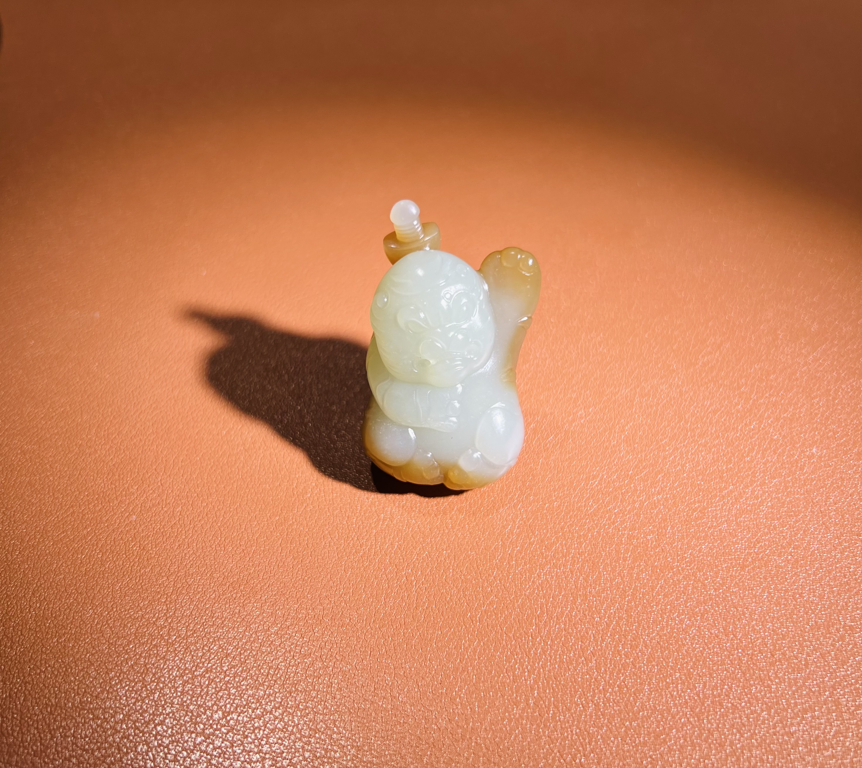 和田玉金山矿糖白扭转乾坤手工气质可爱雕刻精美萌虎