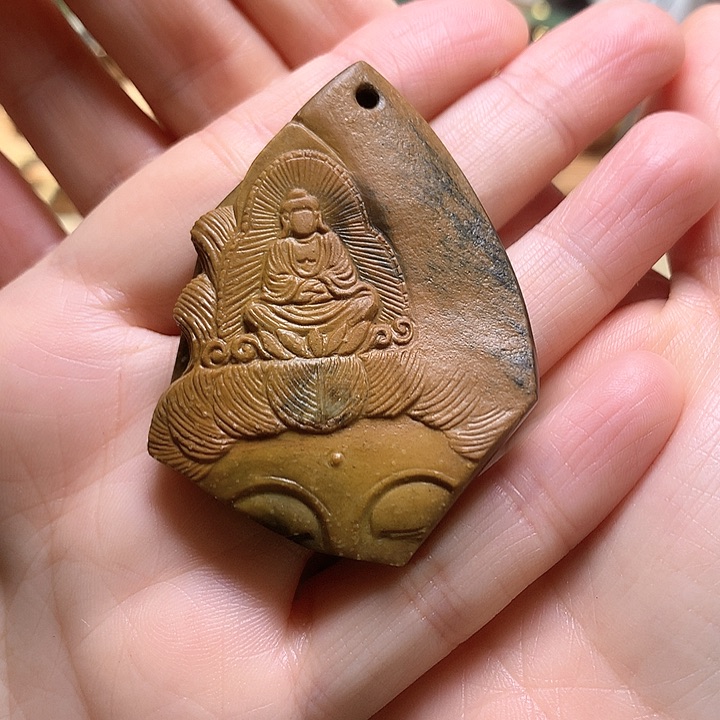 岫岩河磨玉（透闪石质玉）挂件未镶嵌独**身