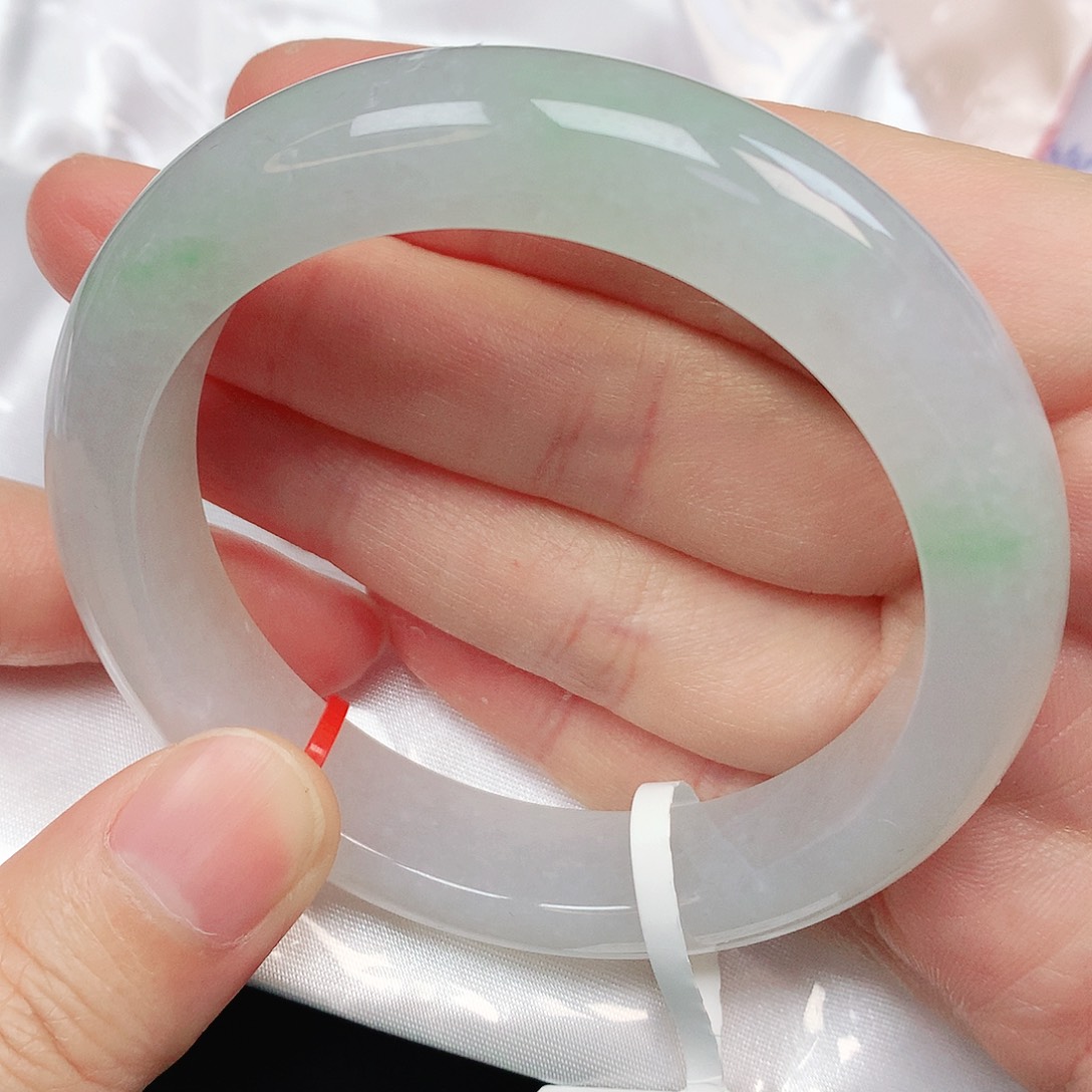 翡翠手镯未镶嵌抖音899