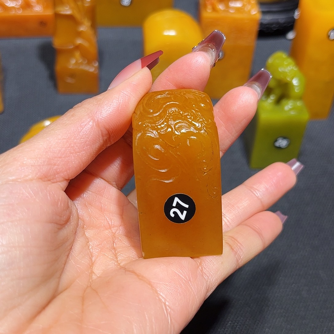 田黄石绿****娃石雕石雕石雕