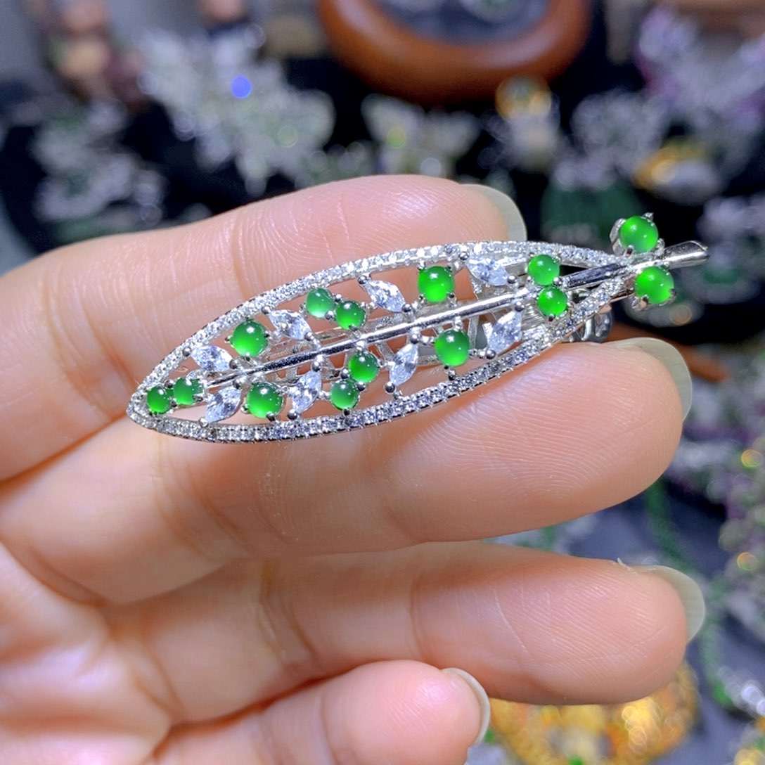 翡翠颈饰银S925镶嵌天然翡翠