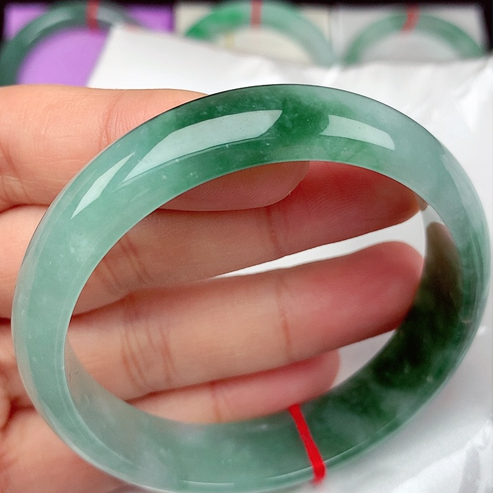 翡翠手镯未镶嵌58.2圈口