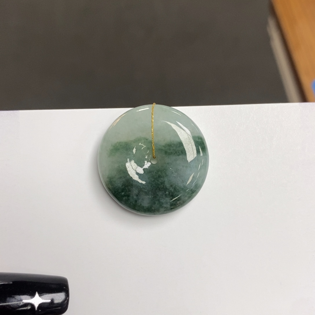 颈饰未镶嵌翡翠平安扣