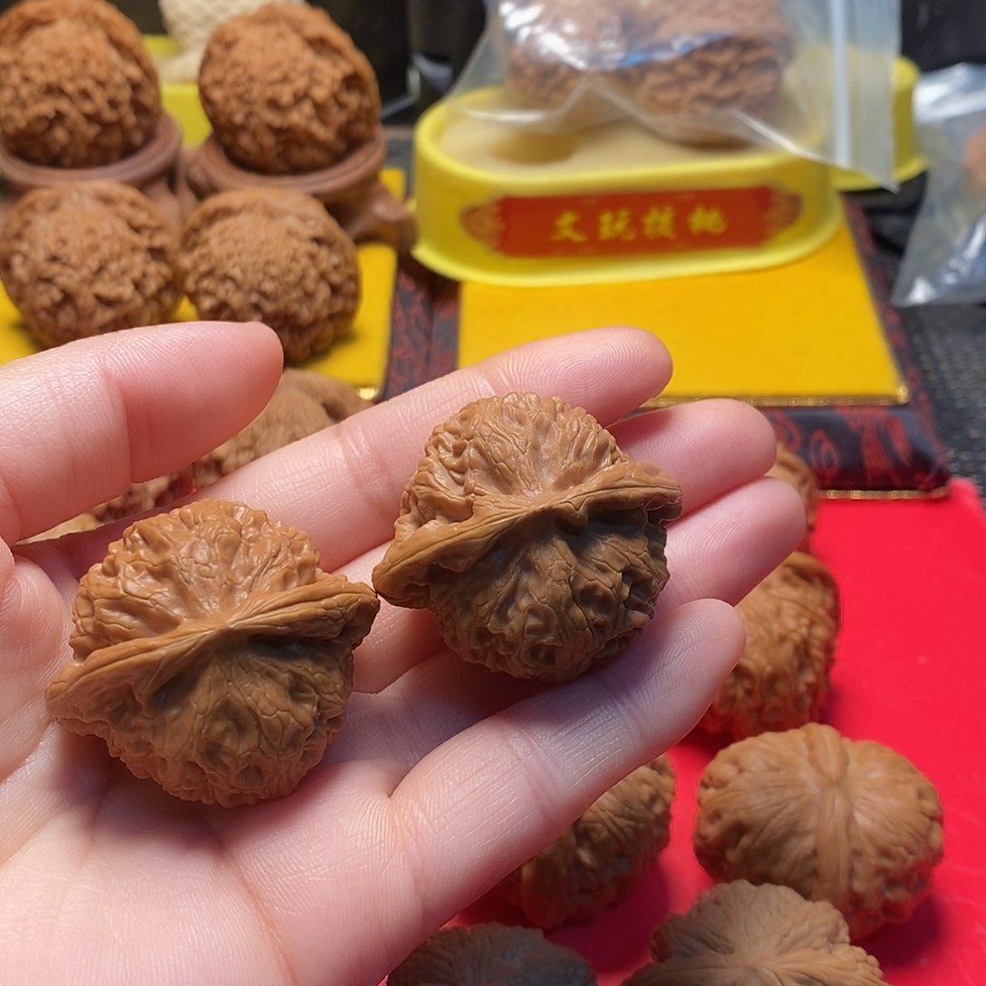 文玩核桃把件小宫灯