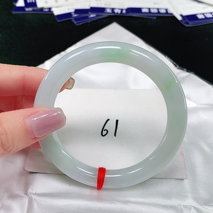 翡翠手镯（圆镯）未镶嵌