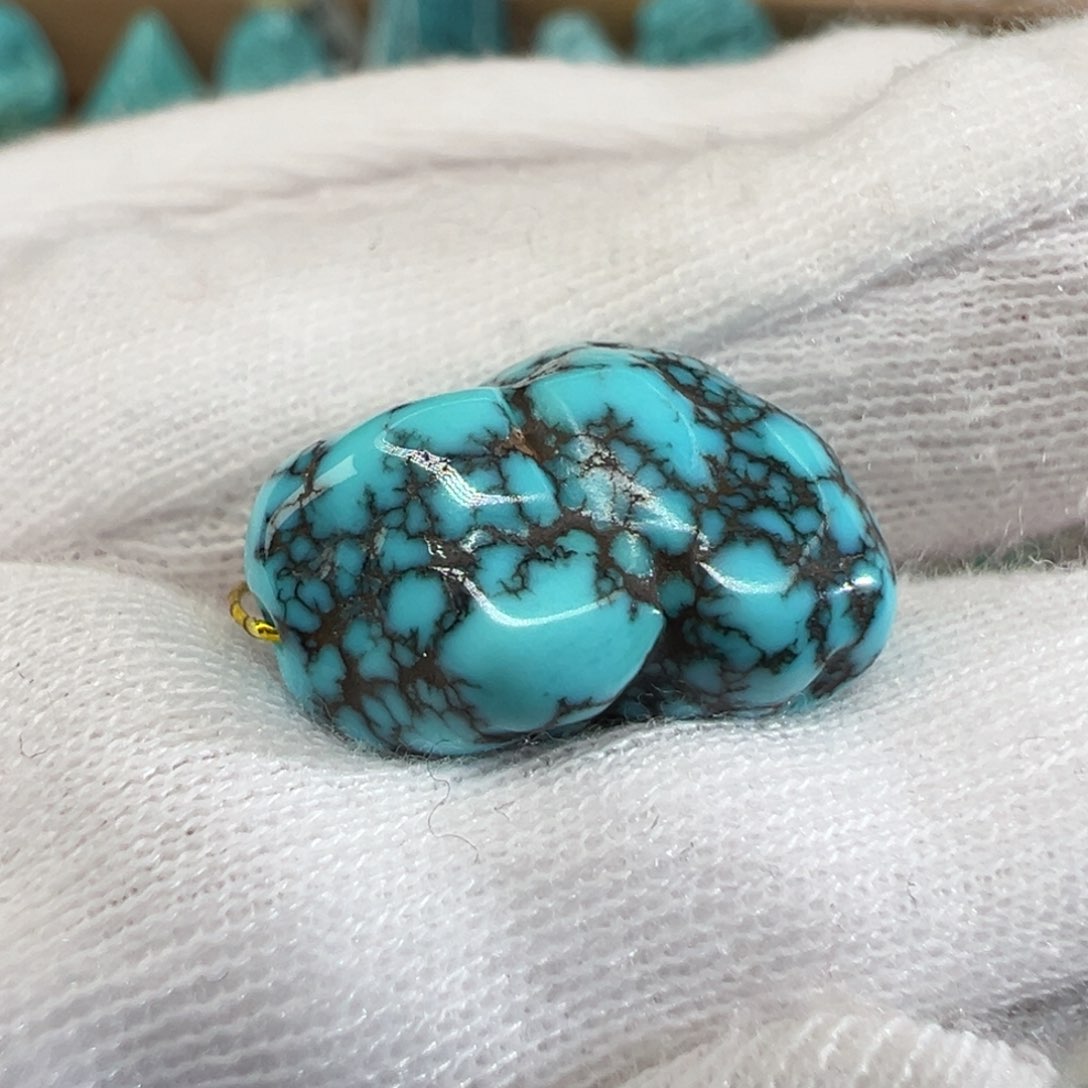 绿松石配饰未镶嵌