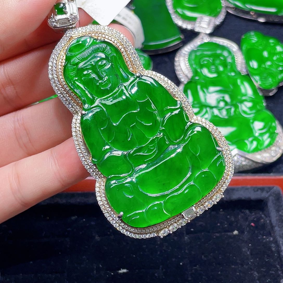 翡翠未镶嵌颈饰6，