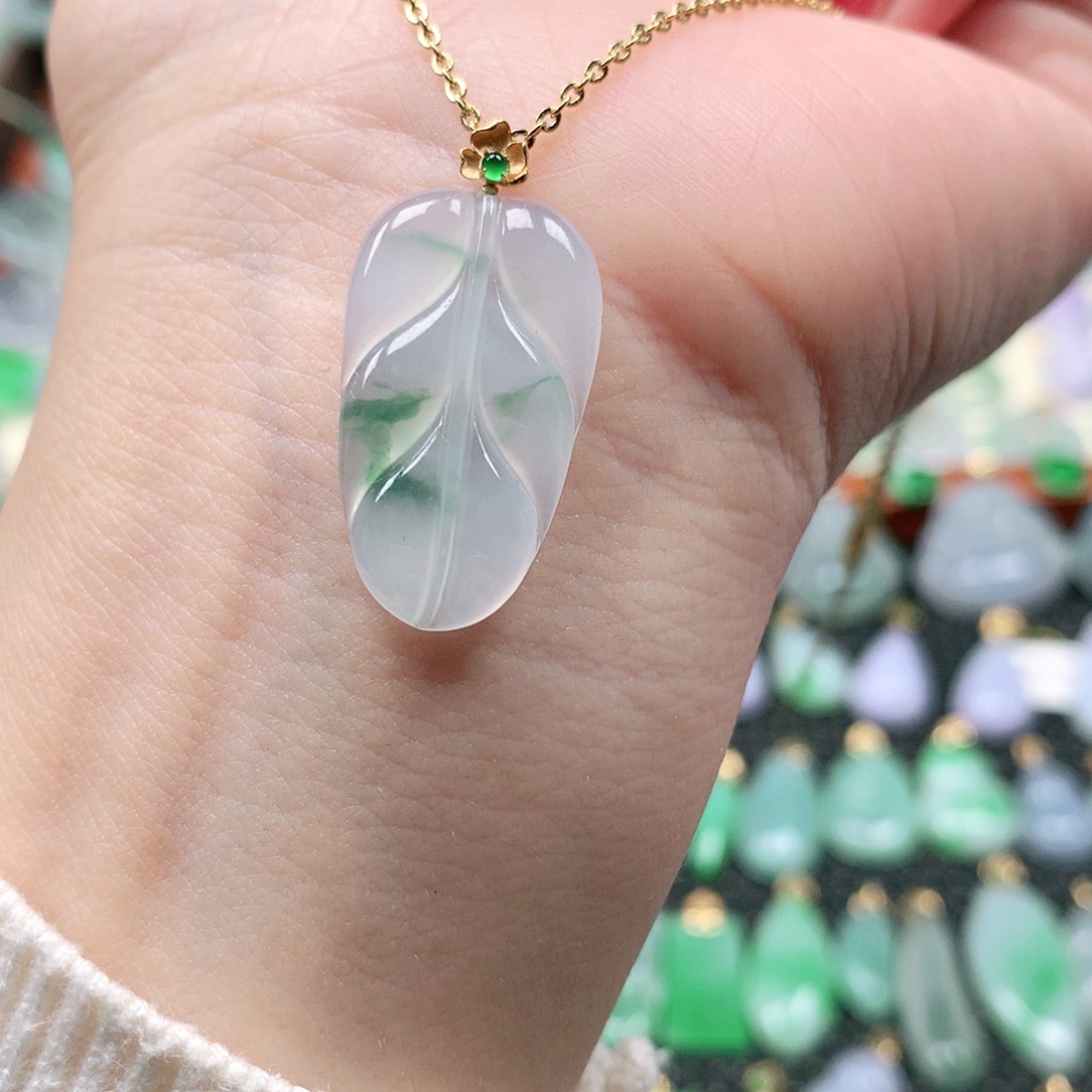 吊坠(不含链)18K金镶嵌翡翠